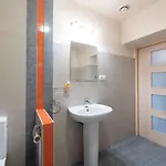 Essence Of Lodz-145m!central-secured-comfy18ppl!&freeparking Lodz