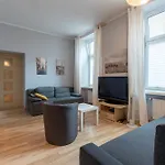 Apartment Essence Of Lodz-145m!central-secured-comfy18ppl!&freeparking *