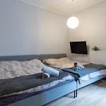 Essence Of Lodz-145m!central-secured-comfy18ppl!&freeparking Apartment