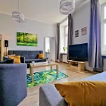 Essence Of Lodz-145m!central-secured-comfy18ppl!&freeparking * Lodz