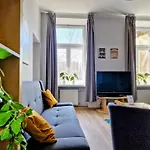 Essence Of Lodz-145m!central-secured-comfy18ppl!&freeparking * Lodz