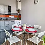 Essence Of Lodz-145m!central-secured-comfy18ppl!&freeparking Apartment Lodz