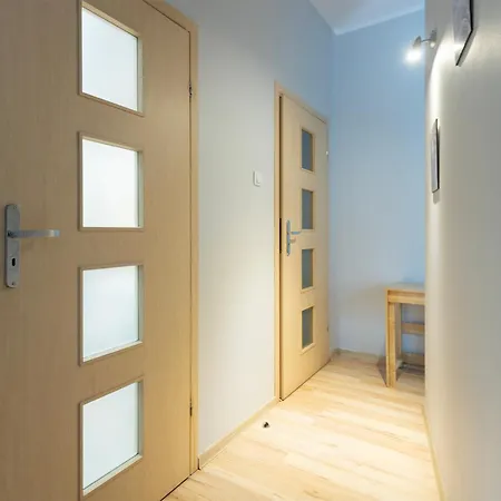 Essence Of Lodz-145m!central-secured-comfy18ppl!&freeparking Apartment *
