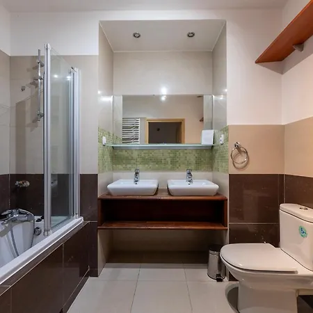 Appartement Essence Of Lodz-145m!central-secured-comfy18ppl!&freeparking *