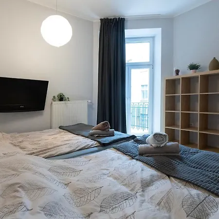 Essence Of Lodz-145m!central-secured-comfy18ppl!&freeparking Łódź