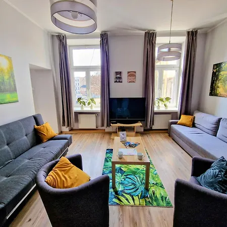 Essence Of Lodz-145m!central-secured-comfy18ppl!&freeparking شقة *