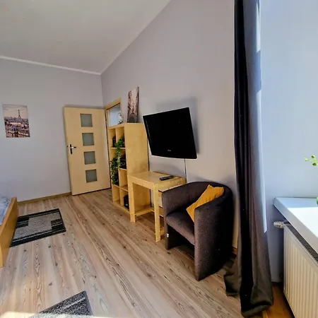 Essence Of Lodz-145m!central-secured-comfy18ppl!&freeparking *