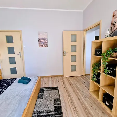 Essence Of Lodz-145m!central-secured-comfy18ppl!&freeparking Appartement