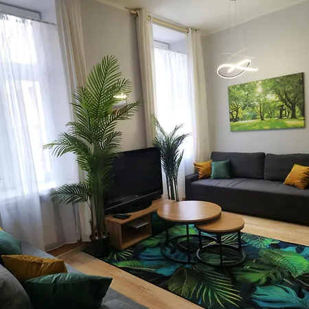 Essence Of Lodz-145m!central-secured-comfy18ppl!&freeparking * Лодзь