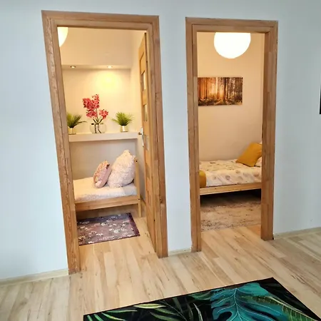 شقة Essence Of Lodz-145m!central-secured-comfy18ppl!&freeparking