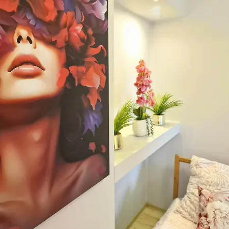 Essence Of Lodz-145m!central-secured-comfy18ppl!&freeparking * Лодзь