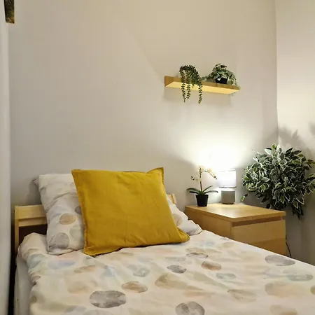 Essence Of Lodz-145m!central-secured-comfy18ppl!&freeparking * 우치