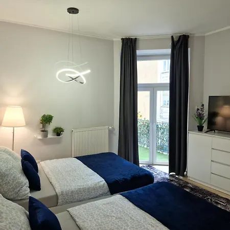Essence Of Lodz-145m!central-secured-comfy18ppl!&freeparking شقة وودج