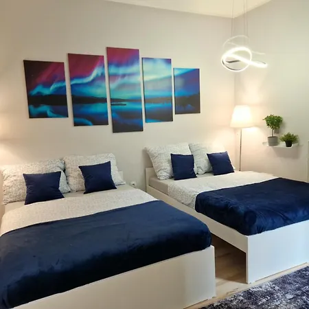 Essence Of Lodz-145m!central-secured-comfy18ppl!&freeparking Apartment