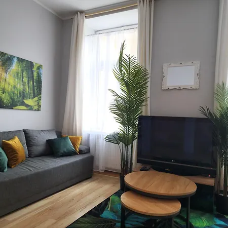 Essence Of Lodz-145m!central-secured-comfy18ppl!&freeparking *