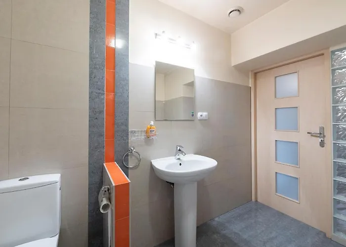 Essence Of Lodz-145m!central-secured-comfy18ppl!&freeparking Λοτζ