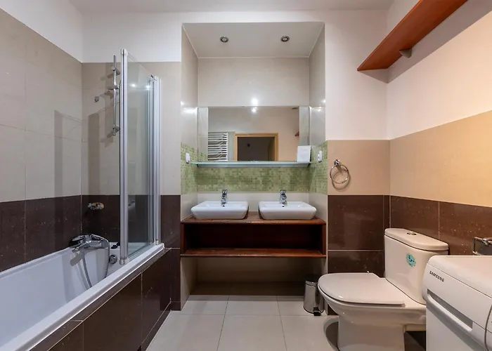 Lejlighed Essence Of Lodz-145m!central-secured-comfy18ppl!&freeparking *