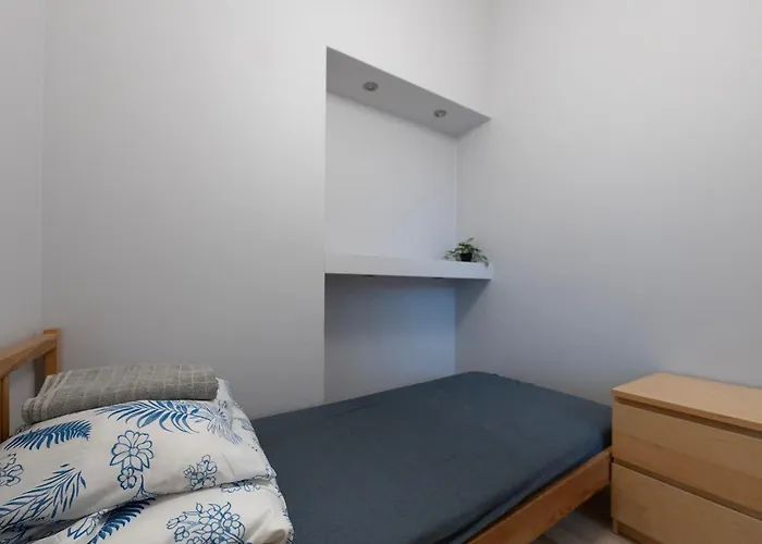 Essence Of Lodz-145m!central-secured-comfy18ppl!&freeparking Lejlighed