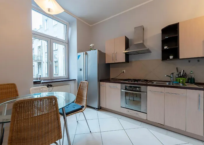 Lejlighed Essence Of Lodz-145m!central-secured-comfy18ppl!&freeparking *