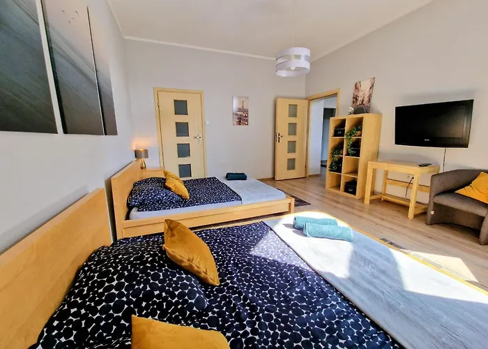 Essence Of Lodz-145m!central-secured-comfy18ppl!&freeparking * 罗兹